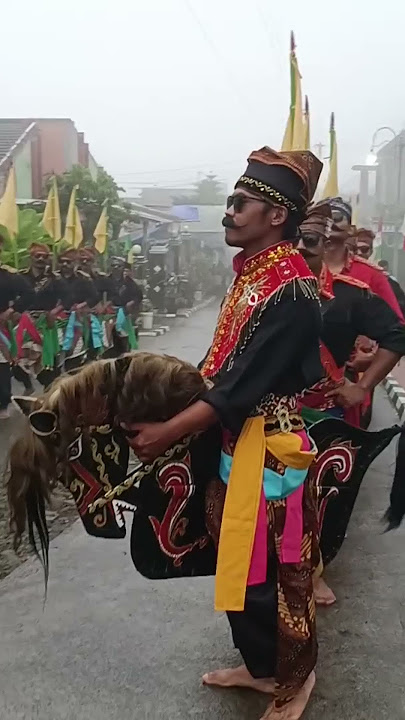pemanasan sebelum ibu bupati Grengseng datang