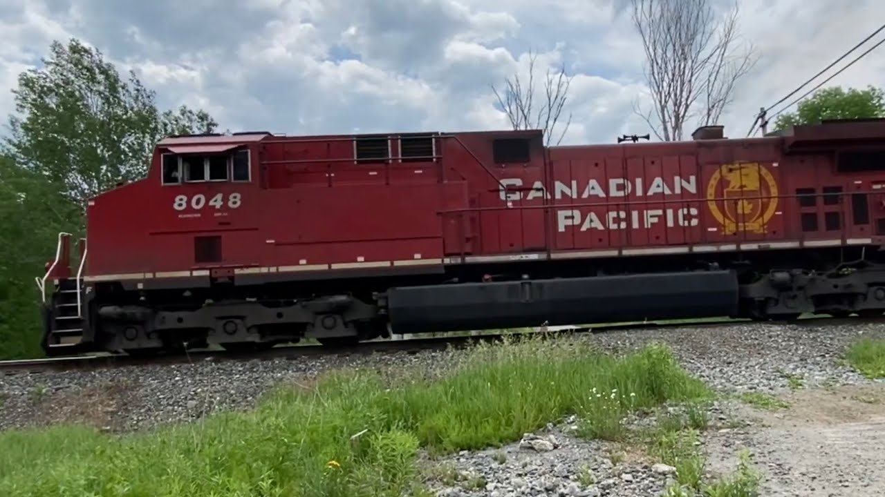CP 8048, CP 8639 & UP 5824 leaving MacTier, ON