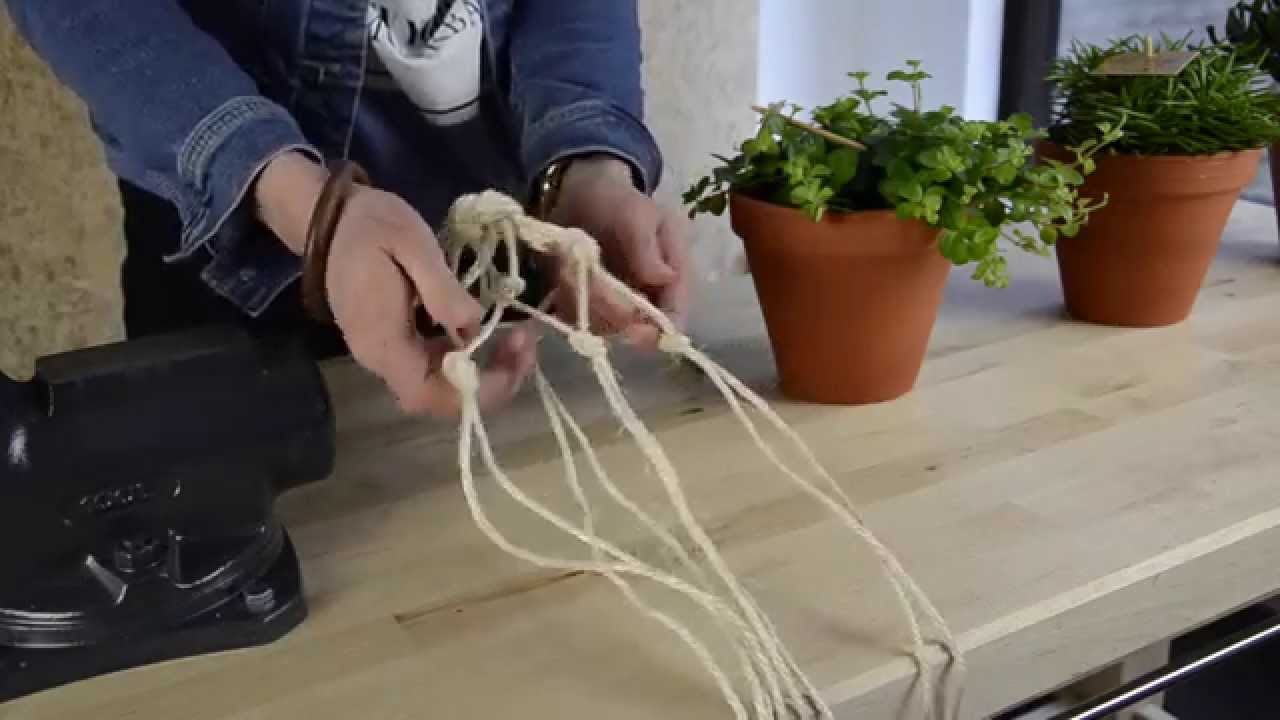 Diy Maak Je Eigen Macramé Plantenhanger | Make Your Macrame Plant Hanger -  Youtube