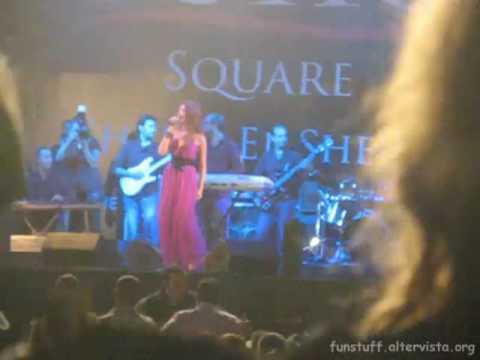Nancy Ajram - Ebn El Geran LIVE 2010