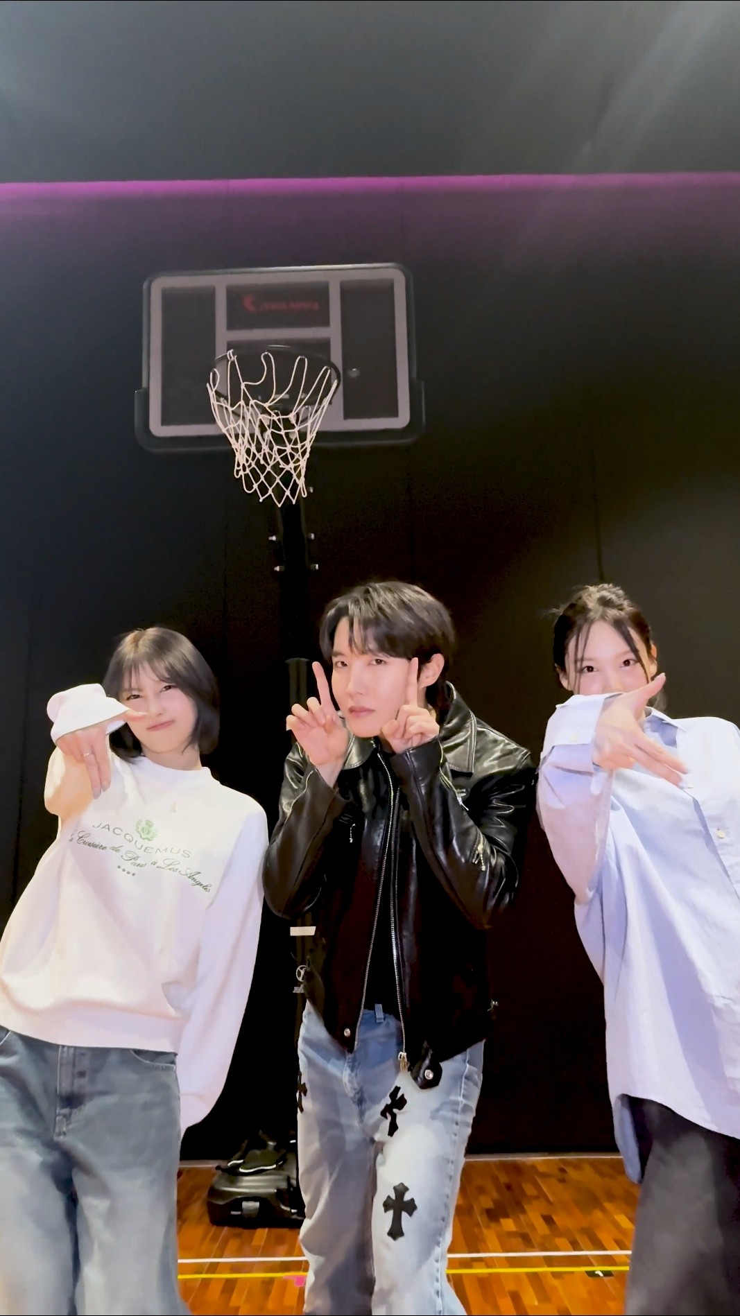 ?눈으로 한번! ?귀로 한번! 이 조합 세상 ?Sweet! #jhope_SweetDreams #제이홉 #jhope #TWICE #나연 #모모