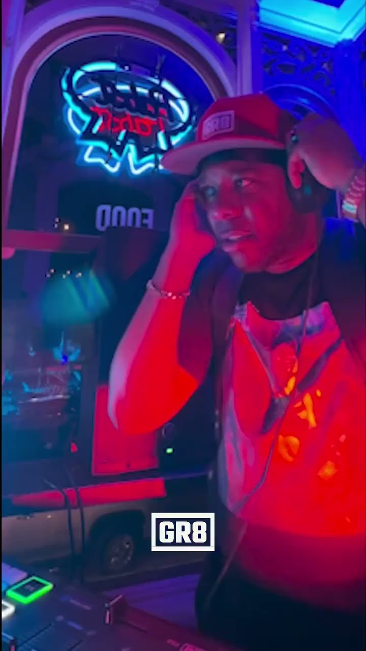 Epic Night DJ Set! ? Dance Party Vibes Experience the electrifying energy of a night club! This