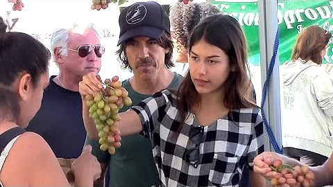 Anthony Kiedis And Supermodel Girlfriend Helena Ve...