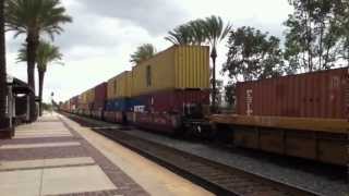BNSF 7567 going east bound stack train going though Fulton in LA