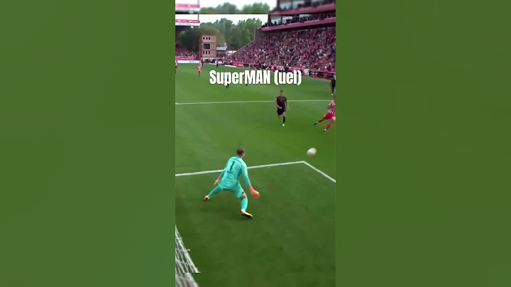 Manuel Neuer is still a 1v1 KING 🧱1️⃣ #Neuer #Bayern #Germany #goalkeeper #portieri