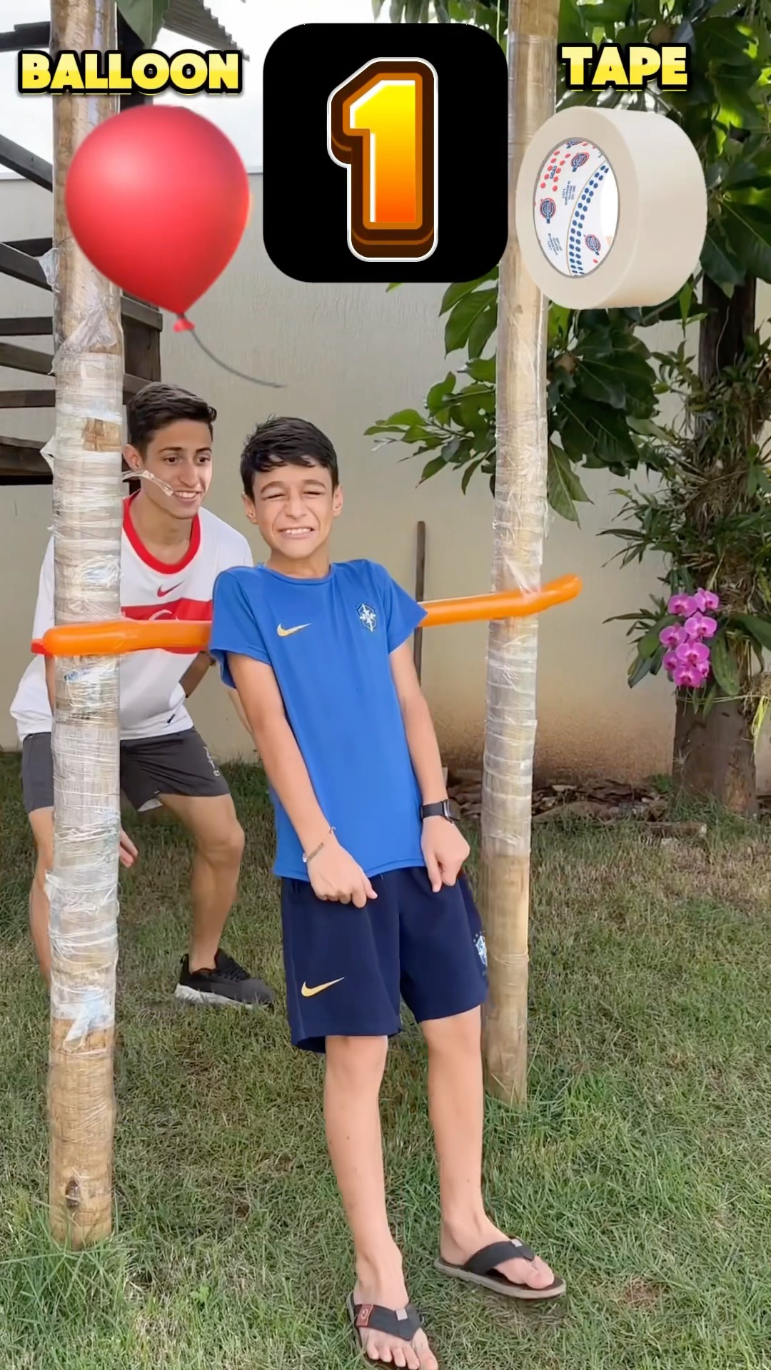 Qual é mais forte balão ou fita?!? #shorts #challenge