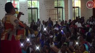 Neema Mwaipopo - Raha Jipe Mwenyewe,  Tukuza Live Performance