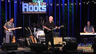 Video-Miniaturansicht von „Feelin' Alright: Dave Mason at Music City Roots“