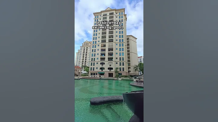 tropical vibes. it's nice to dip when the weather is hot. #swimmingpool #pool #singapore #tropical
