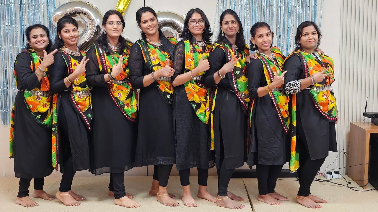 Dance performance by Sinan team 