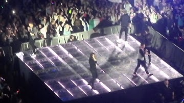 one way or another  - One Direction  @ o2 Arena the 6th April