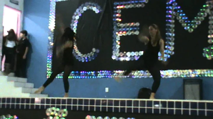 Contemporary Dance Duet Choreographed and Featurin...
