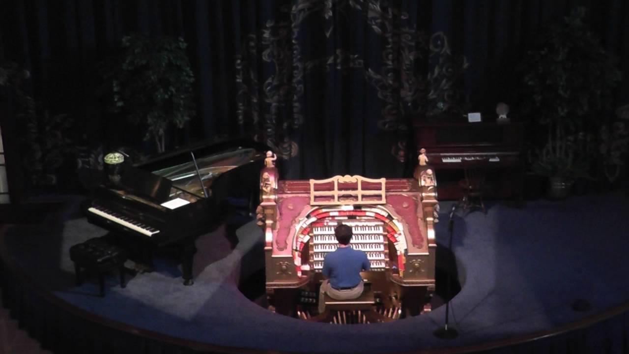 Avalon & That's No Business like Show Business - Wurlitzer Theatre Pipe Organ