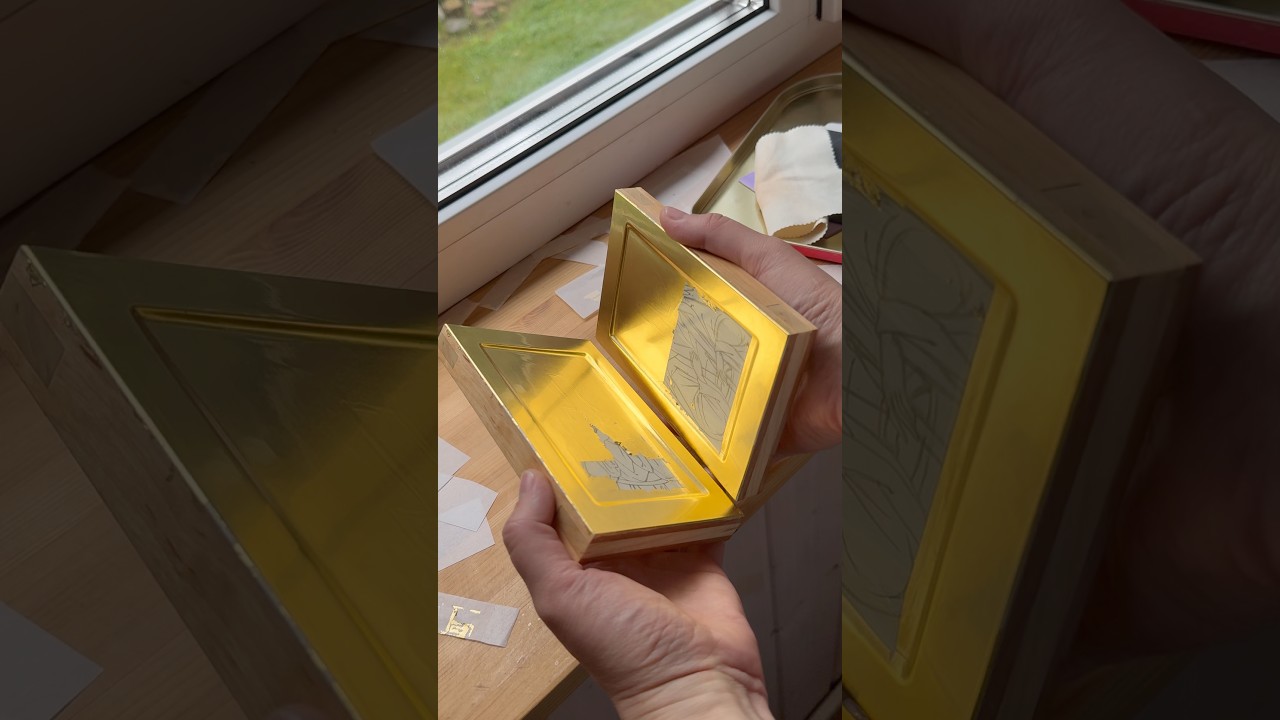 Gilding the future icons for the dyptuch. #orthodox #orthodoxicon #iconography