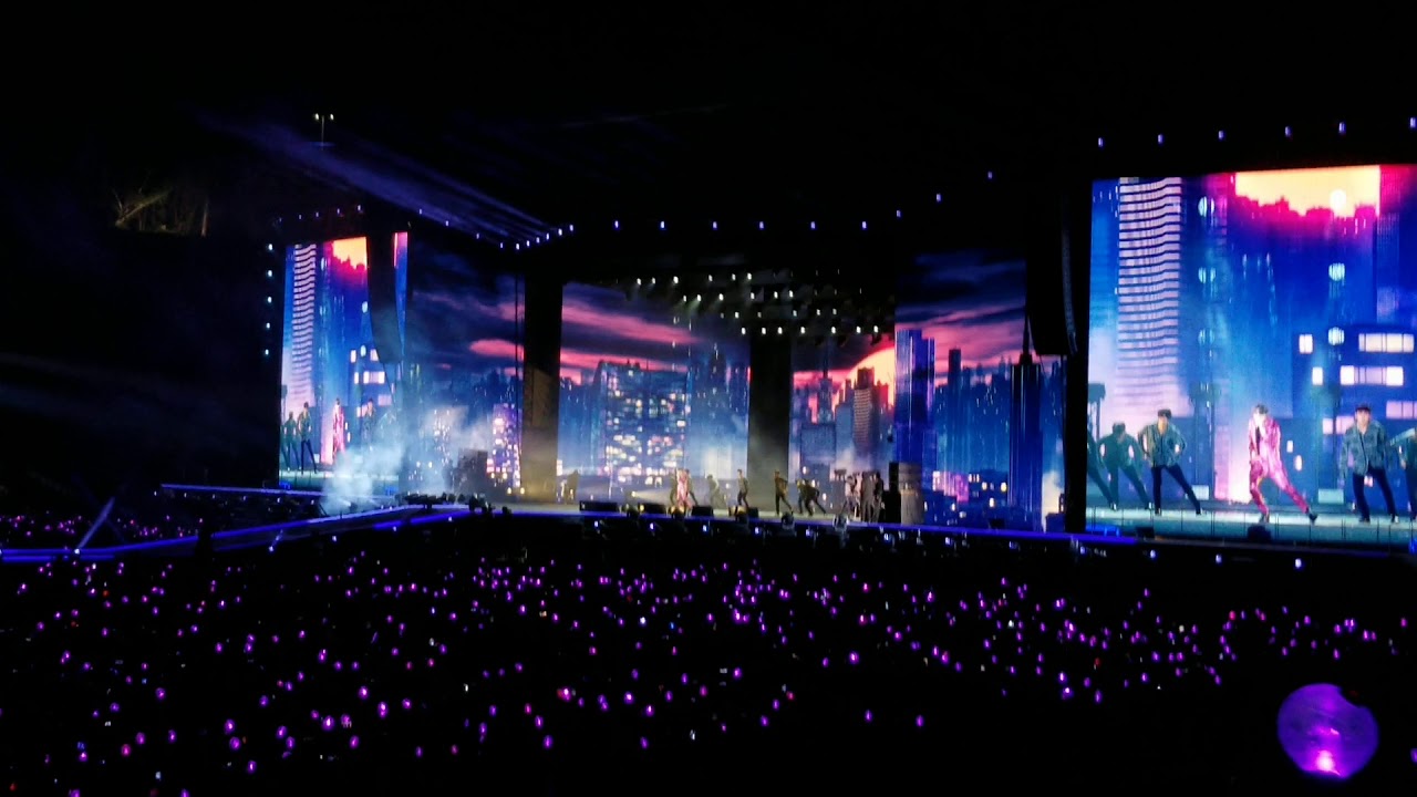 BTS (방탄소년단) Suga - 'Trivia: Seesaw' | Love Yourself: Speak Yourself Tour - Rose Bowl (DAY 1) 050419