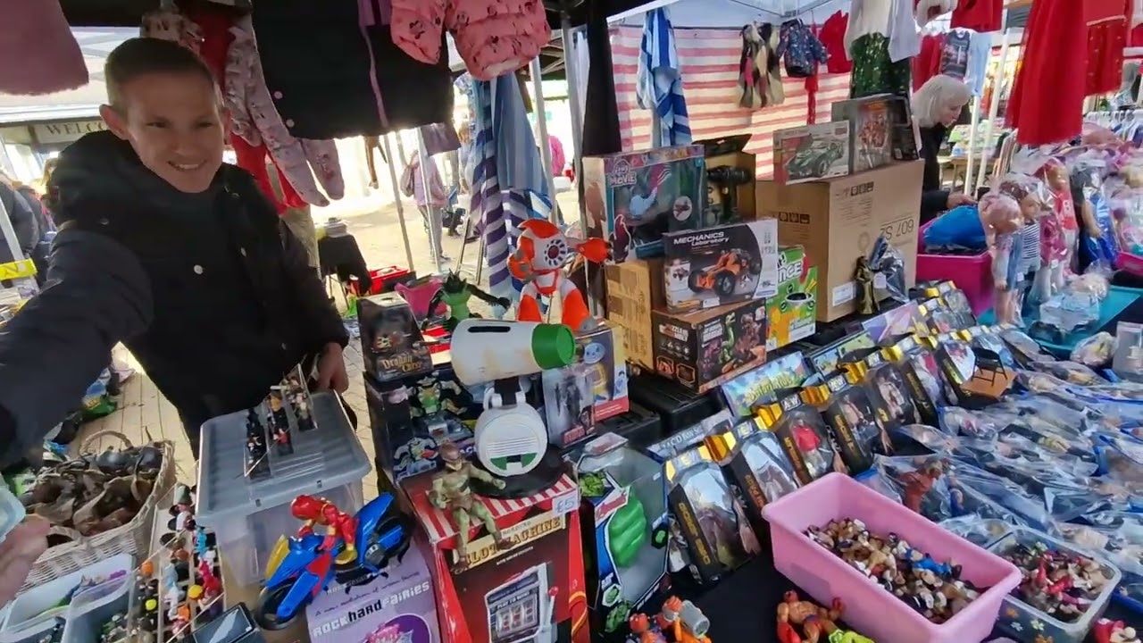 новый рынок Билстон и место проведения Carboot High St 