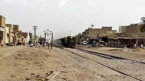 31 up Jinnah express with hgmu crossing tando adam sindh with high speed