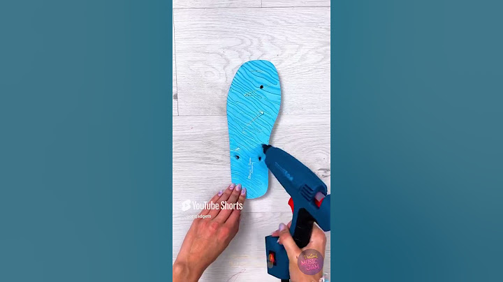 Anti-Cockroach Slippers: The Ultimate DIY Life Hack🪳🤣 #diy #hack