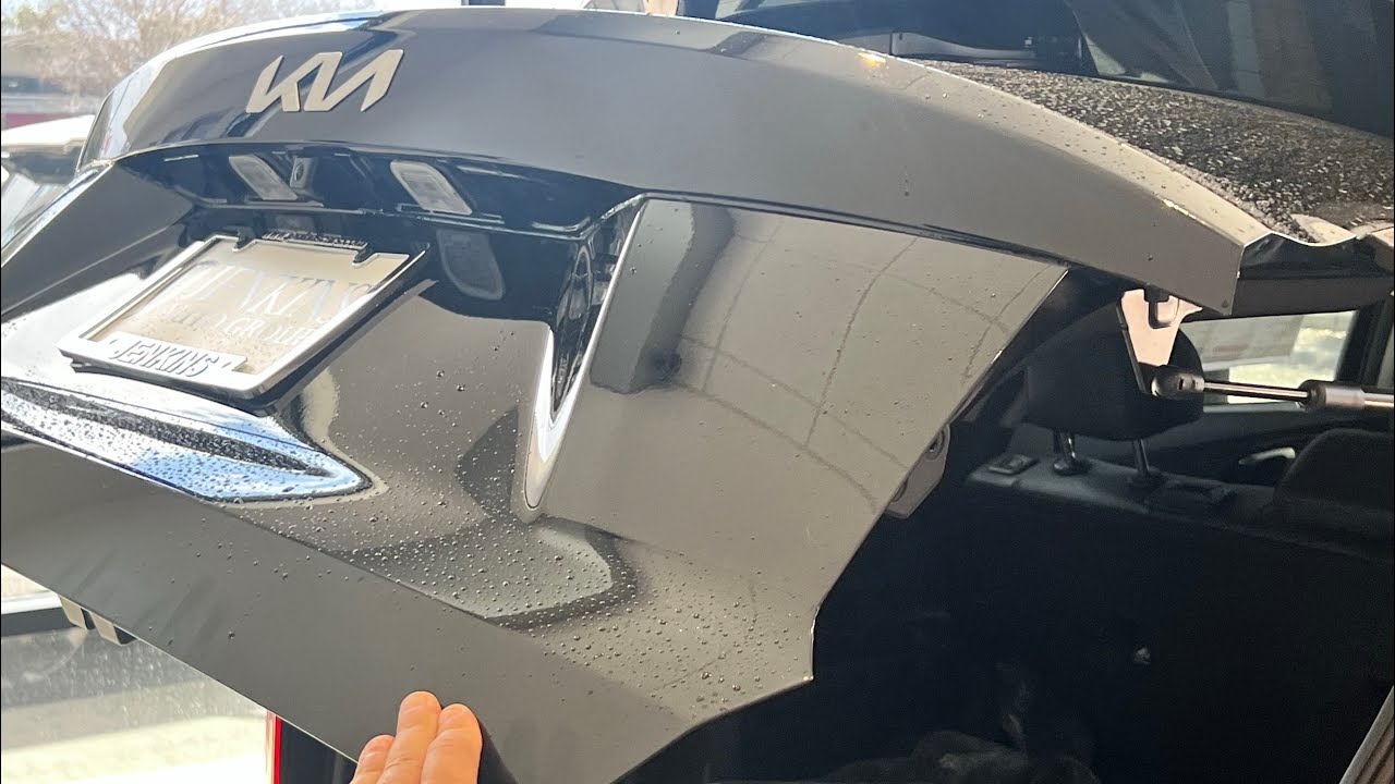 2024 Kia Sorento S how to open the trunk - YouTube