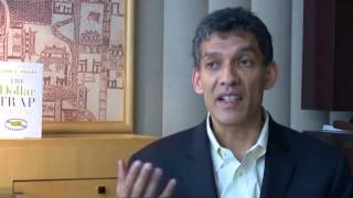 China moves to internationalize its currency