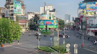 Correct way to use a roundabout #vietnam #traffic