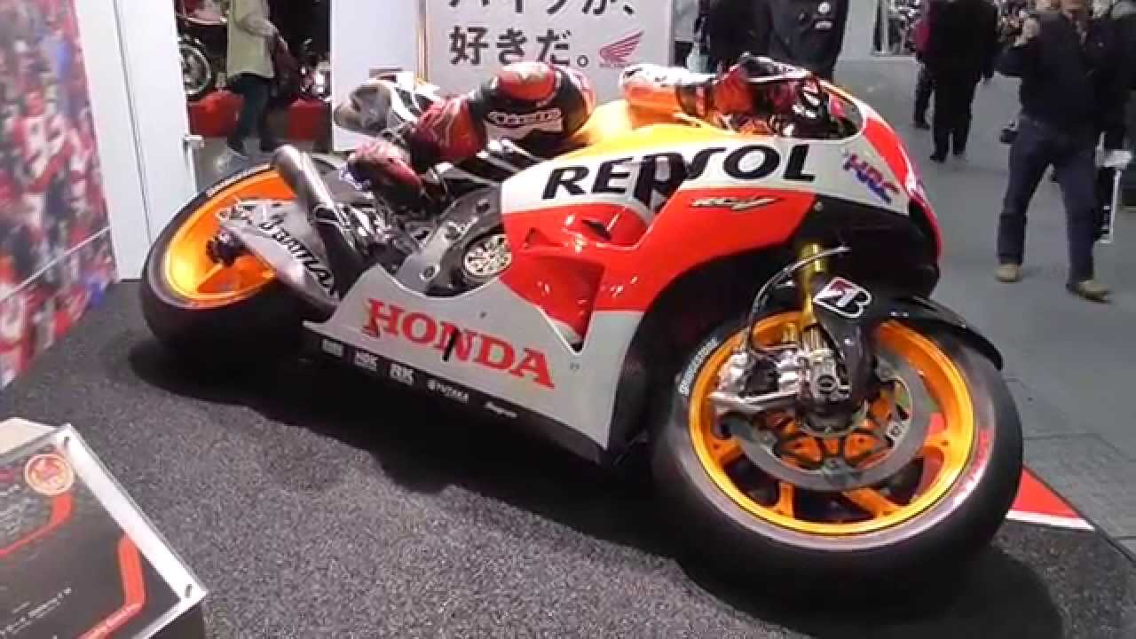 マルケスのマネキンがハングオフ 15大阪モーターサイクルショー Marc Marquez Hang Off Youtube