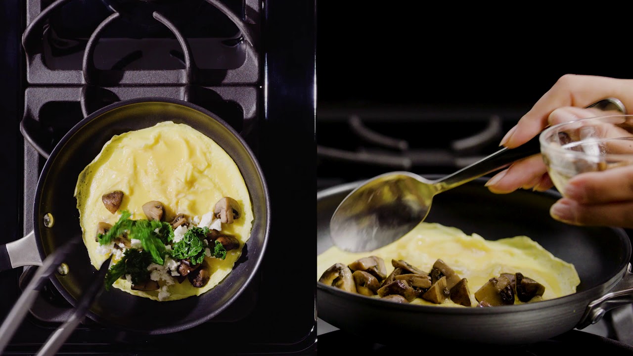 OXO Flip & Fold Omelet Turner