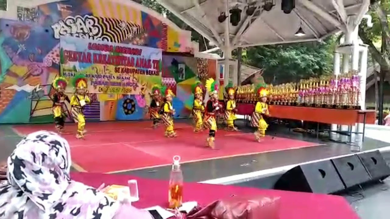 Tari Nusantara TK Islam Izdihar Vila mutiara Jaya Cibitung Bekasi