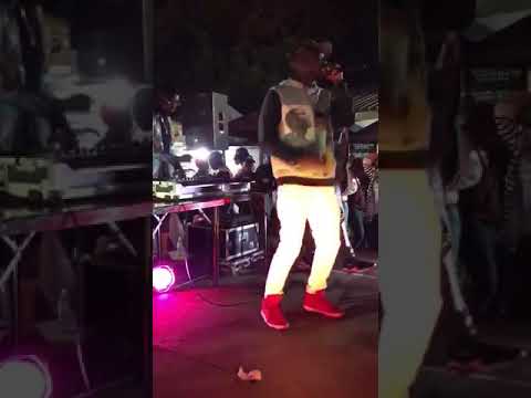 Mfanakagogo with zakwe on stage - Bathi ngyachoma