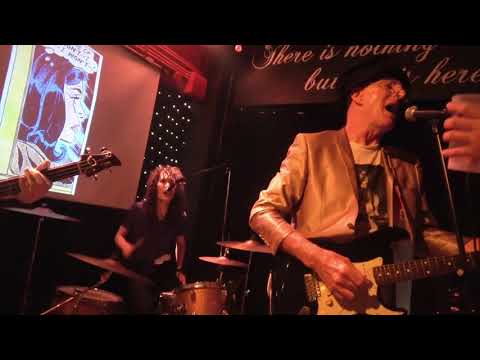Doctors Of Madness — Sour Hour -Doctors of Madness