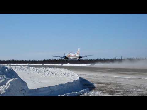 Air Creebec Bandeirante taking off out of Attawapiskat, runway 24. Watch in 720p high definition!