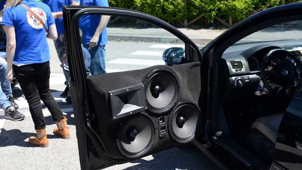 Volkswagen Golf Super Tuned with Crazy 