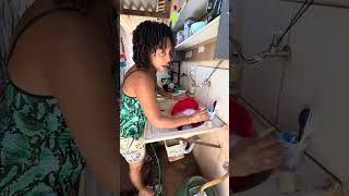 Parte Dois Minha Colega De Apartamento Com A Mãe Dela