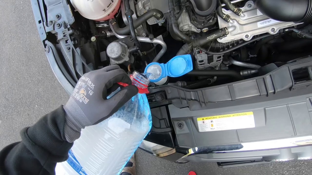 Pkw Scheibenwaschanlage Befullen Scheibenwischer Nachfullen Wischwasser Audi A1 Sportback Anleitung Youtube