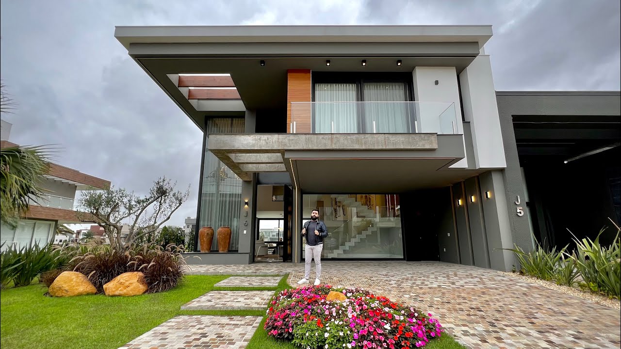 SOBRADO DE LUXO, FINAMENTE MOBILIADO E DECORADO, À VENDA NO CONDOMÍNIO FECHADO CAPÃO ILHAS RESORT!🤩