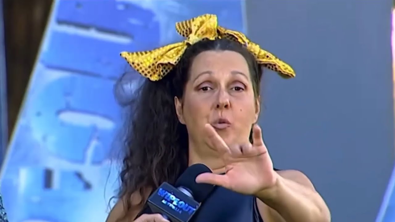 ‘Embarassing Mom’ Melissa Gosling-Smith