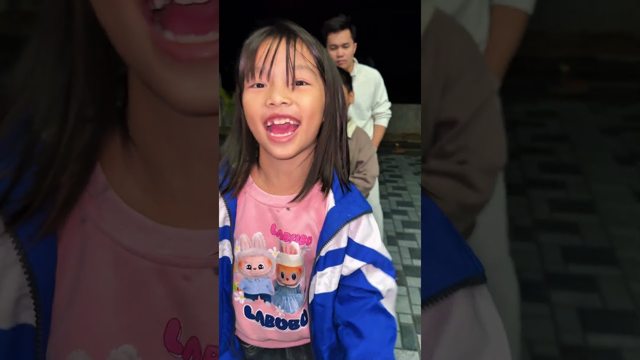 Hậu trường : Lấy cây kim may đồ ! 