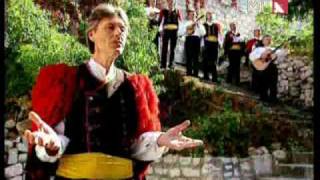 Video thumbnail of "Klapa Maslina - Da te mogu pismom zvati"