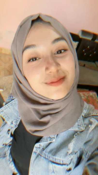 Kaya ada manis manisnya 😍🤗 #masukberanda #daillyhijab #hijab #cantik #tren #remix #ootd #story #fyp