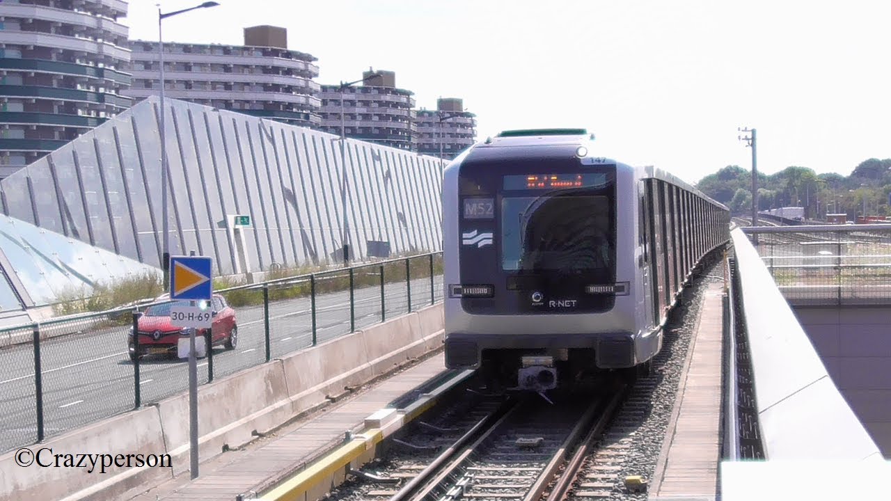 Metro Noord Zuidlijn arrival Amsterdam Noord R-NET GVB Metro 52 