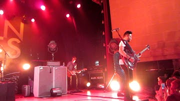 "Everybody Talks (Live)" [HD] by Neon Trees