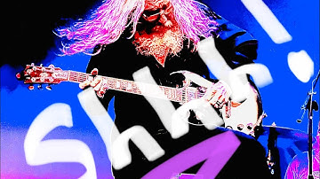 Guitar “Guru Wizard” let’s the secrets out! HOW to actually HOLD,PLAY & tremolo PICK easy LESSON