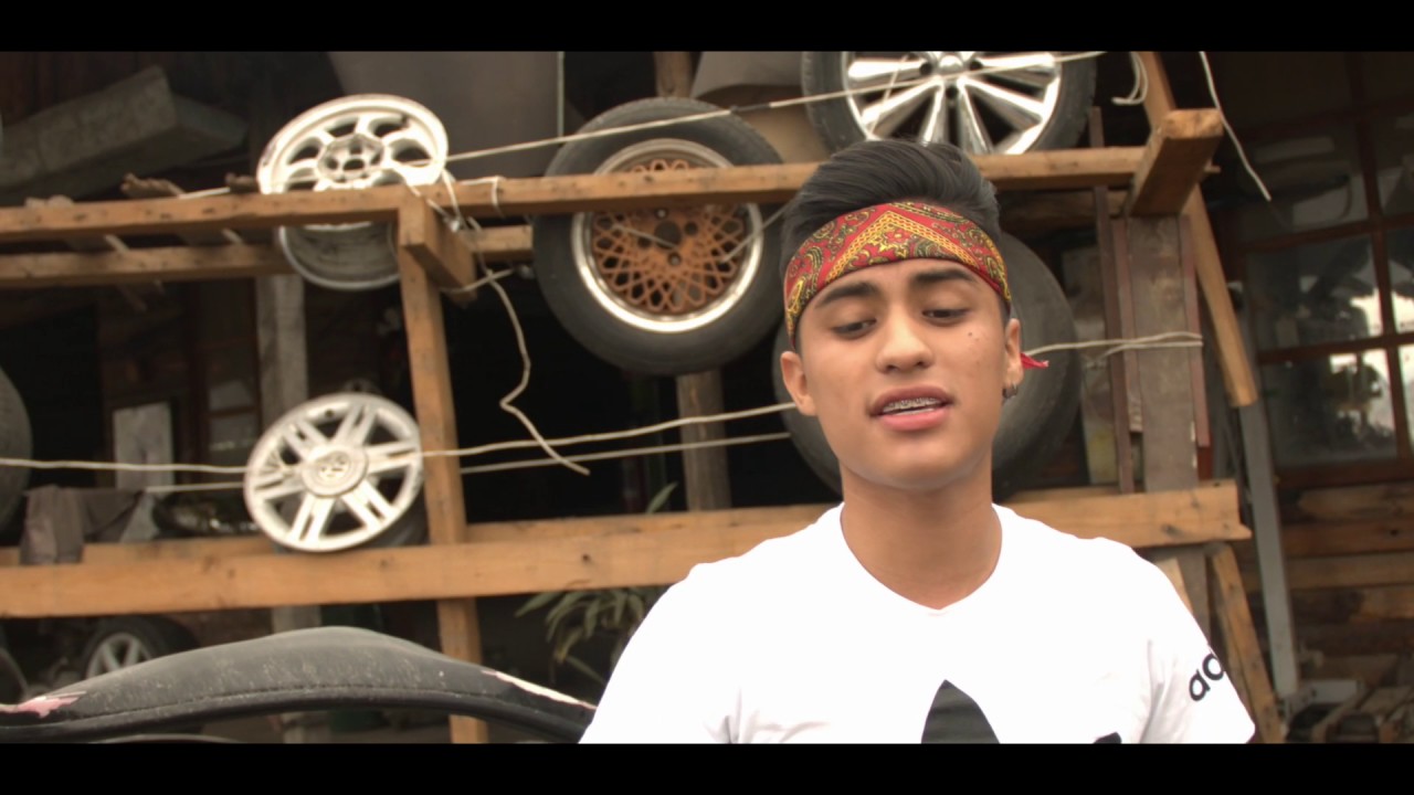 Sin Contrato Oficial