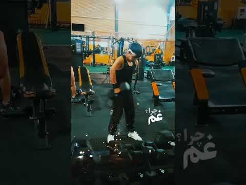 خدایا ما داریم می میریم چرا به دادمون نمی رسی مثل این می مونی که بارشگر در بیفتی آره تو دستت قاشق