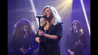 [HD] Kelly Clarkson | I Don't Think About You LIVE on Late Night with Seth Meyers 2018!