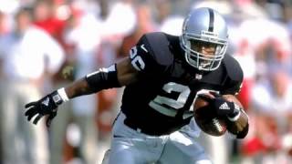 This video is a tribute to napoleon kaufman.............. oakland
raiders highlights............ i don't own the copyrights video!!!!!!