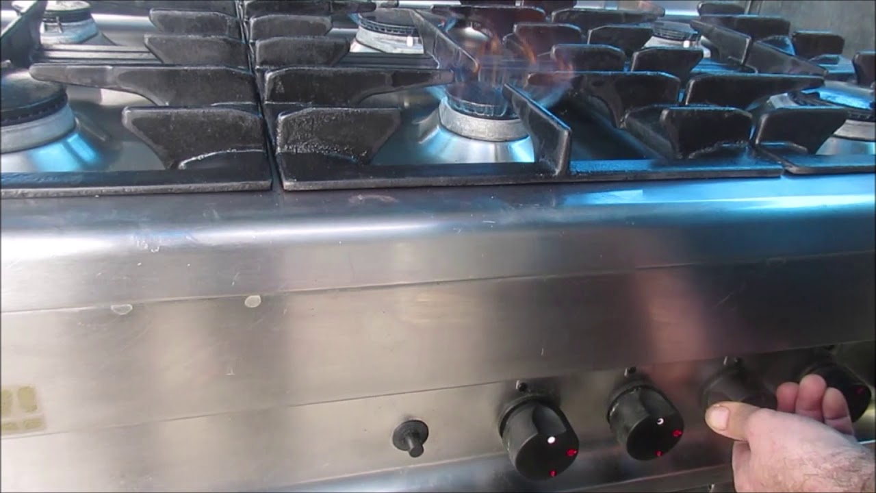 Cucina a gas Zanussi con Forno - YouTube