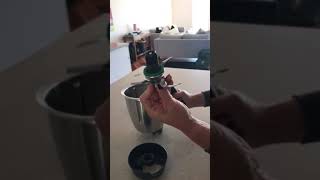 Putting Together and Taking Apart a Thermomix Bowl