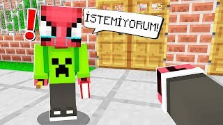 ÖRÜMCEK ÇOCUK OKULA BAŞLADI! 😱 - Minecraft