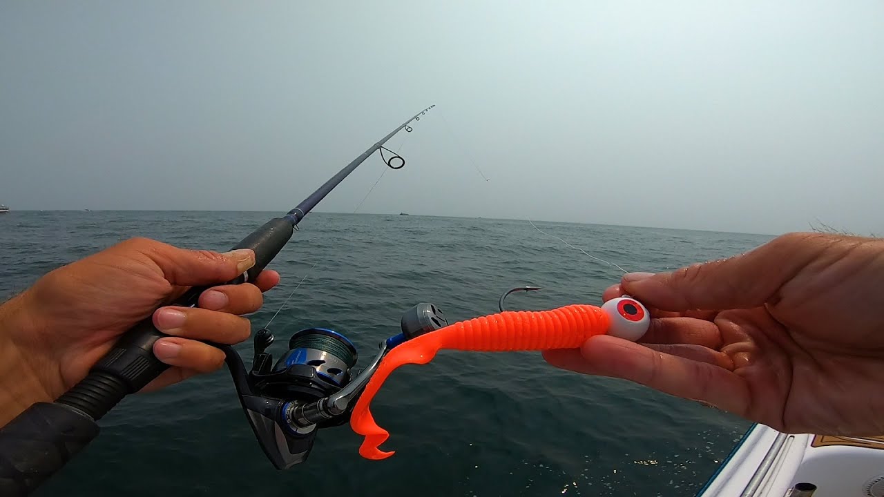 Jigging up a limit - Ocean Bottom Fishing! 